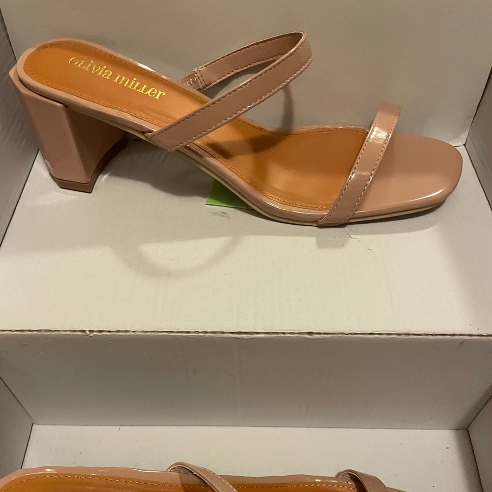 Nude sandals size 9